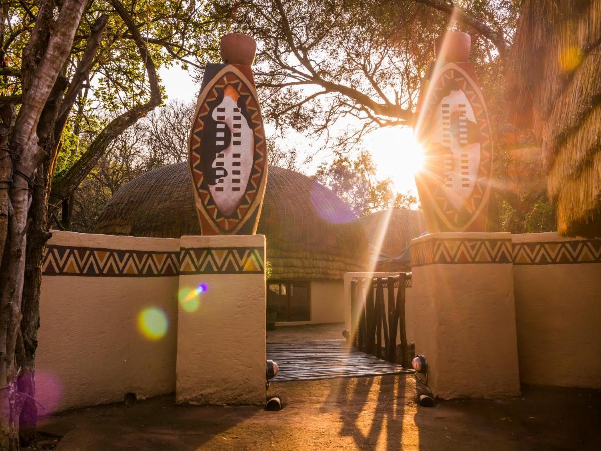 Aha Lesedi African Lodge & Cultural Village Broederstroom Exterior photo